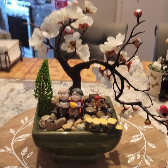 Adorable Grandparent/Elderly Couple Figurine Planter with Pug Dog - Faux Bonsai - Picture 1 of 9
